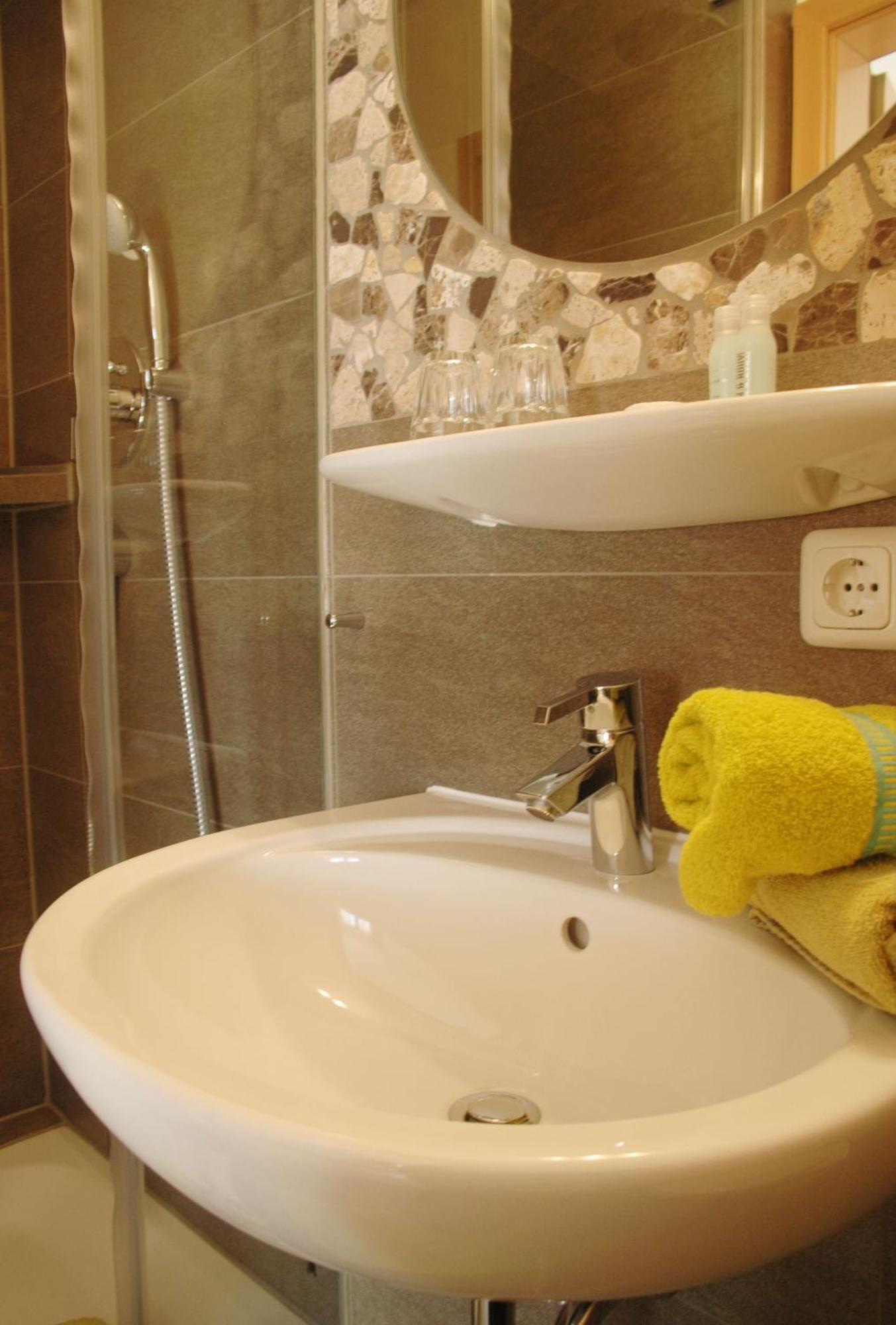 Haus Sonnenruh Apartment Митенвалд Стая снимка
