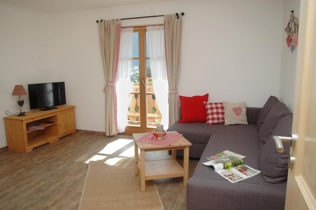 Haus Sonnenruh Apartment Митенвалд Стая снимка