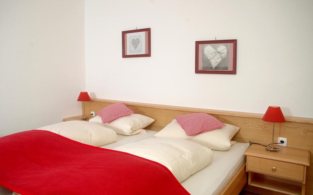 Haus Sonnenruh Apartment Митенвалд Стая снимка